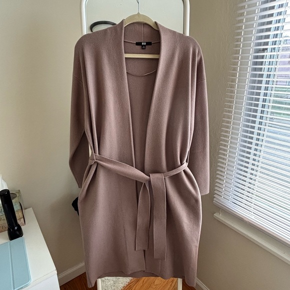 Uniqlo Soufflé Yarn Belted Coat - Picture 3 of 4